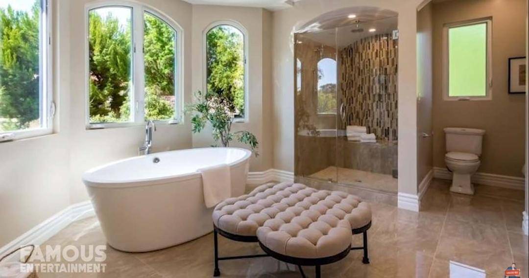 Youtube.com/Famous Entertainment