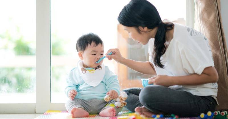 Shutterstock/anek.soowannaphoom