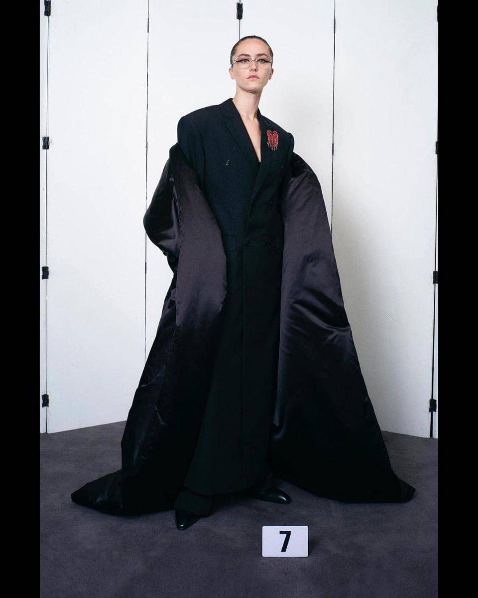 Instagram.com/ellaemhoff