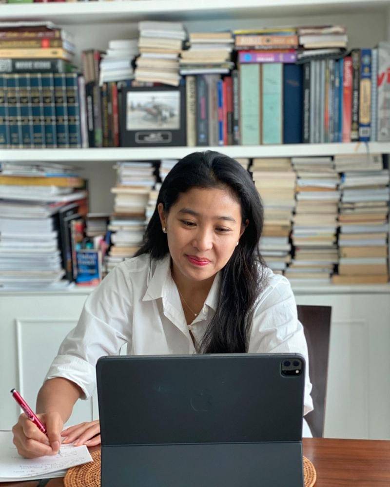 Instagram.com/oliviazallianty