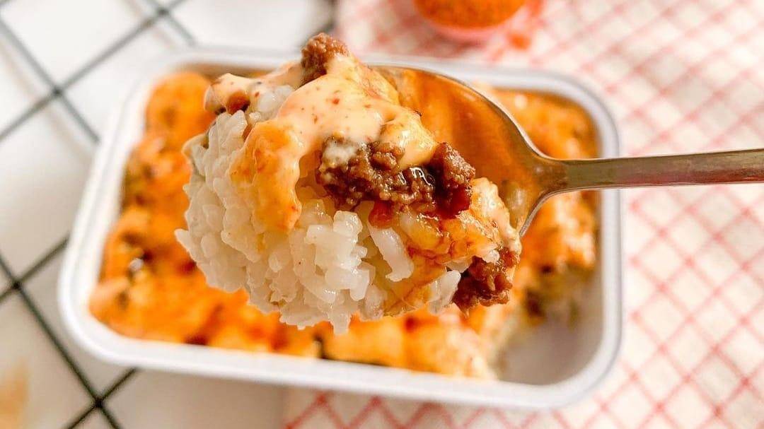 instagram.com/petitelicious_id