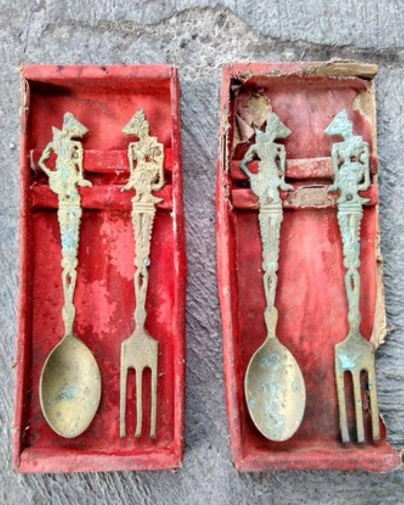 Shopee.co.id/queenezz_store