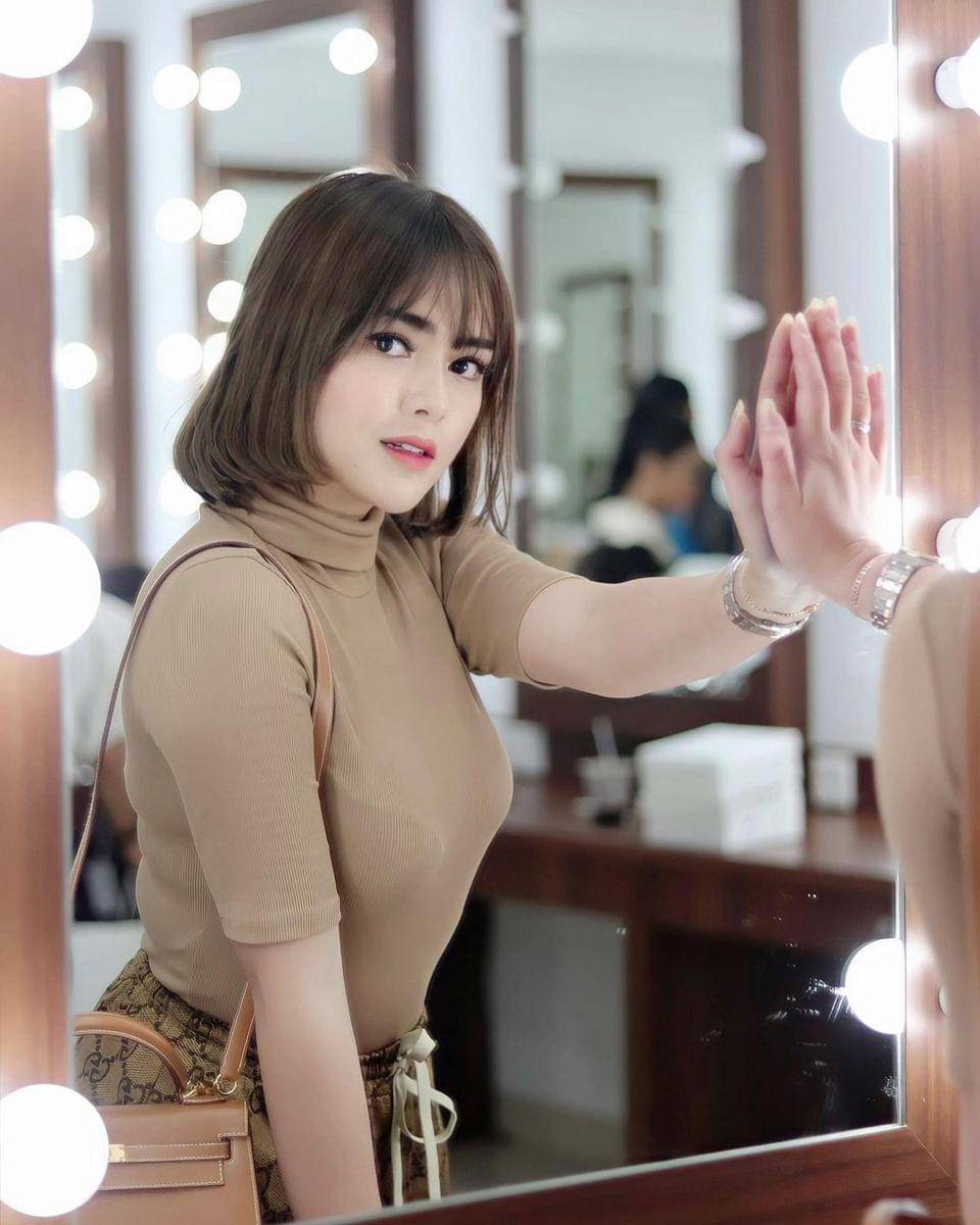 Instagram.com/amandamanopo