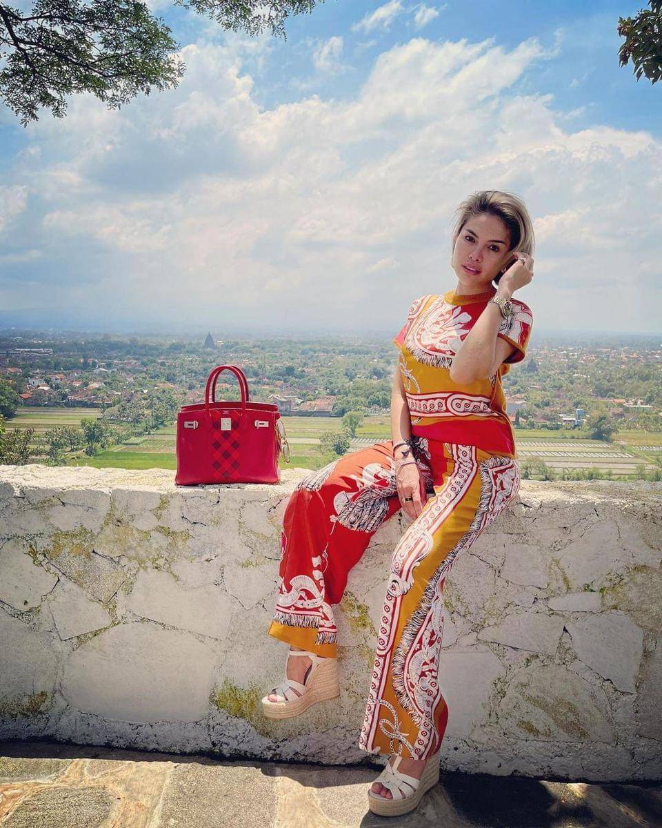 Instagram.com/nikitamirzanimawardi_172