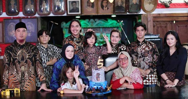 Instagram.com/mulanjameela1