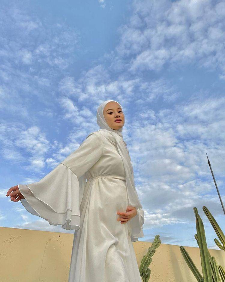 Instagram.com/dindahw