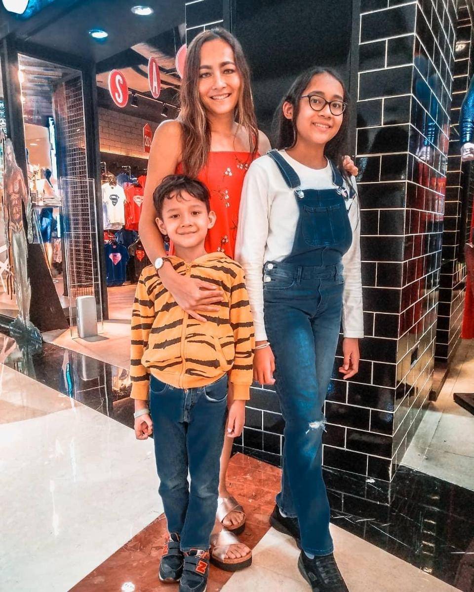 Instagram/@rezerdewi