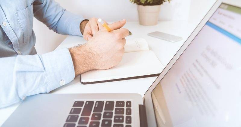 Unsplash/JESHOOTS.COM