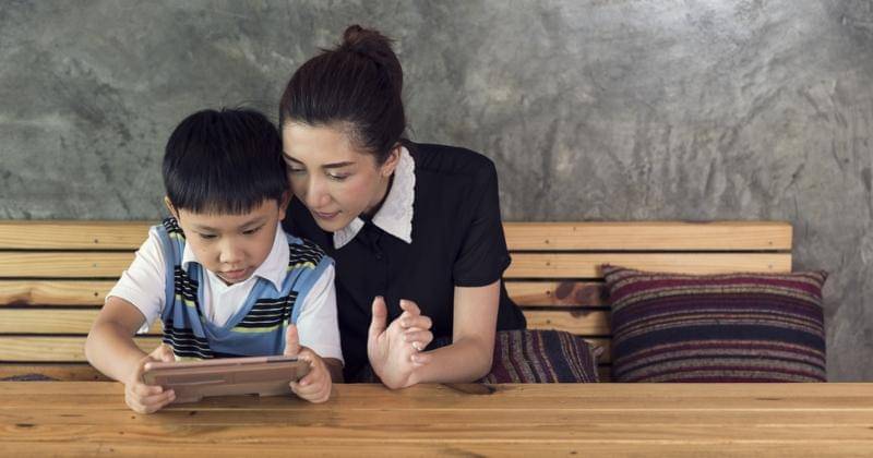   - Shutterstock/ChaNaWiT