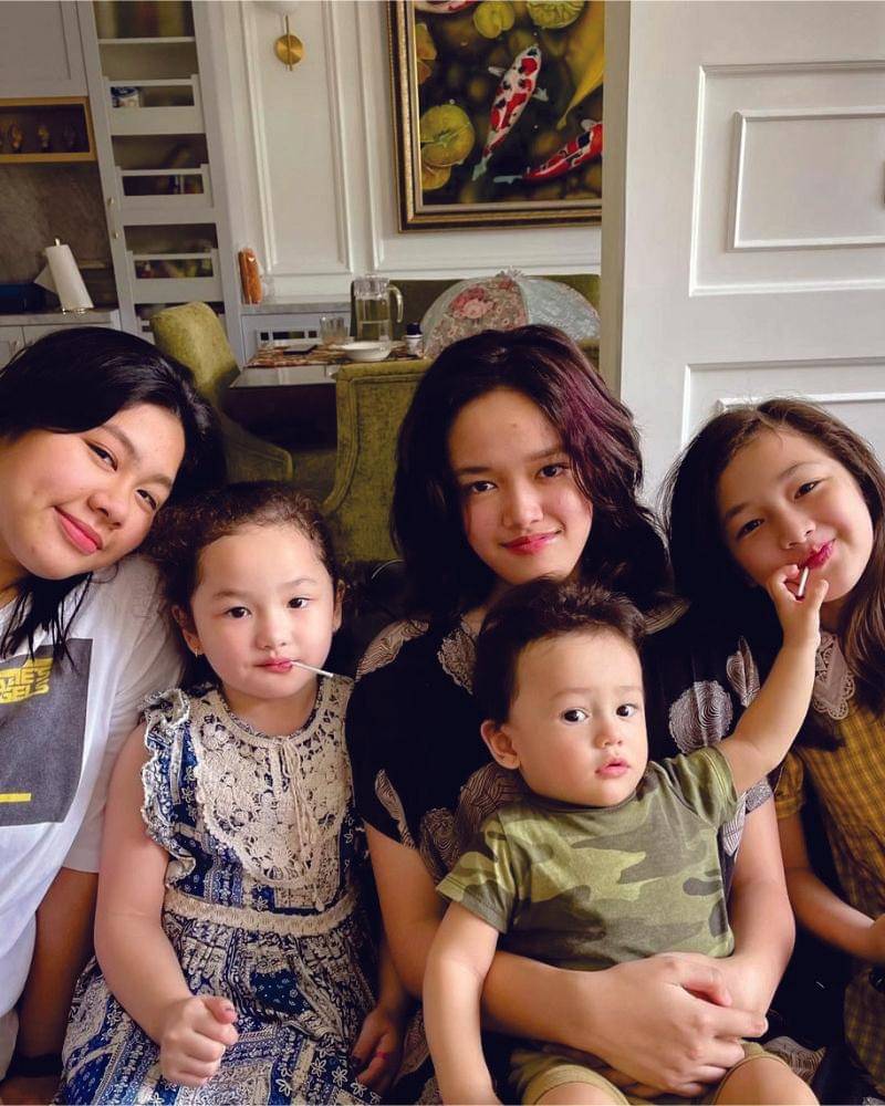 Instagram.com/Ussypratama