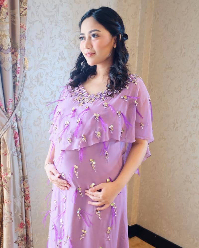 Instagram.com/rachelvennya