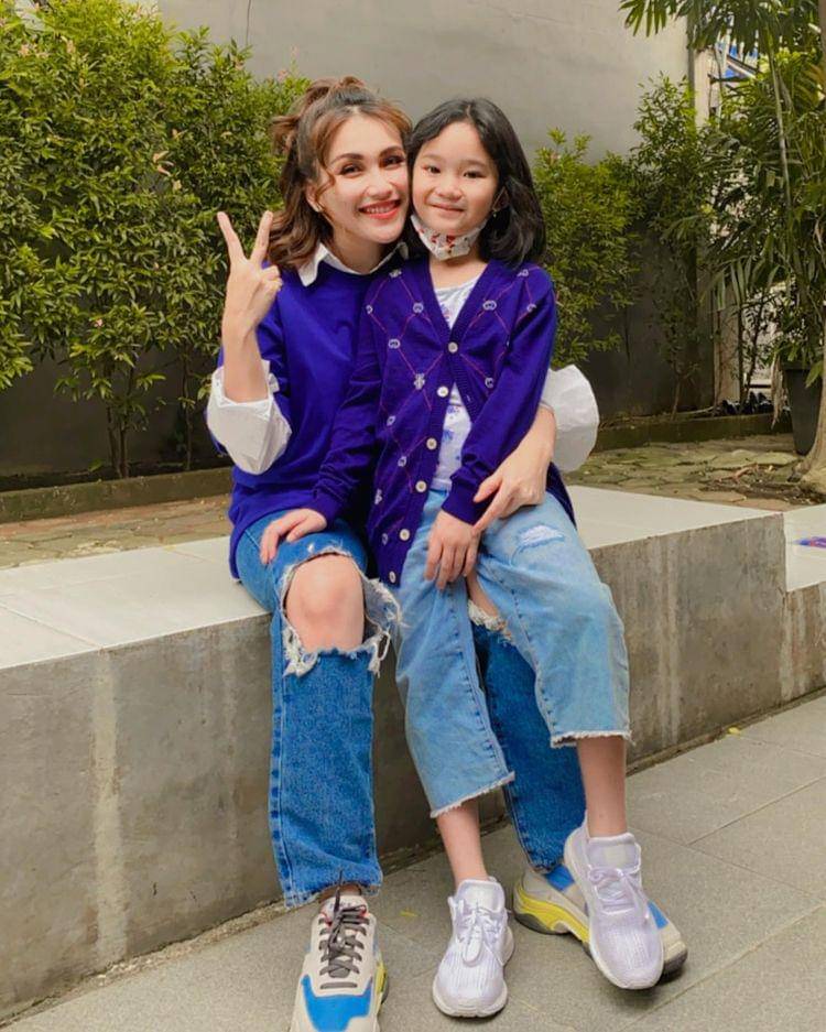 Instagram.com/ayutingting92