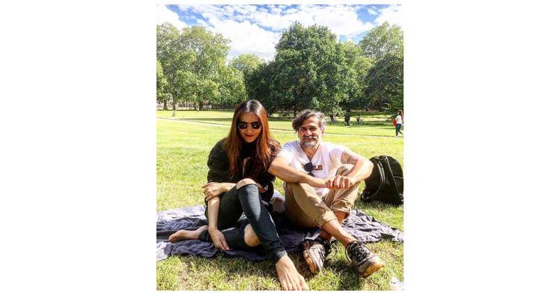 instagram.com/inathomas