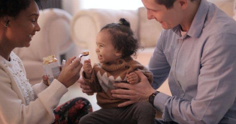 7 Alasan Kenapa DHA Penting Diberikan pada Bayi