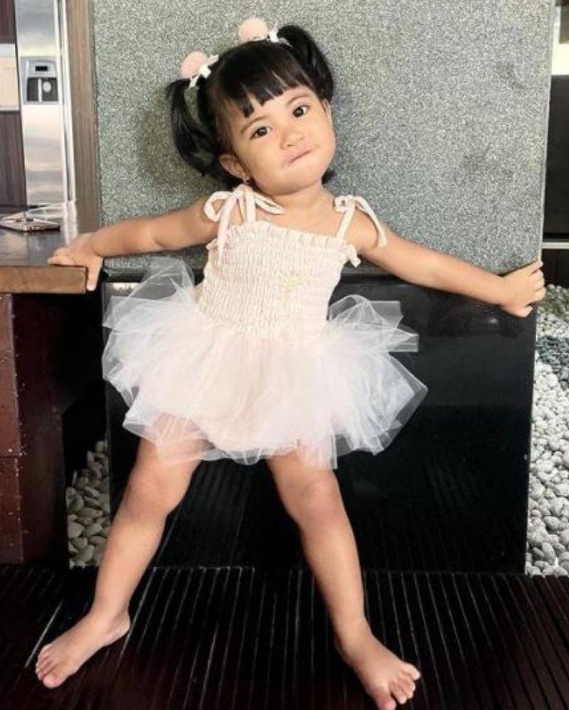 Instagram.com/rachelvennya