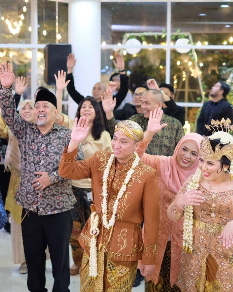 Instagram.com/indrowarkop_asli