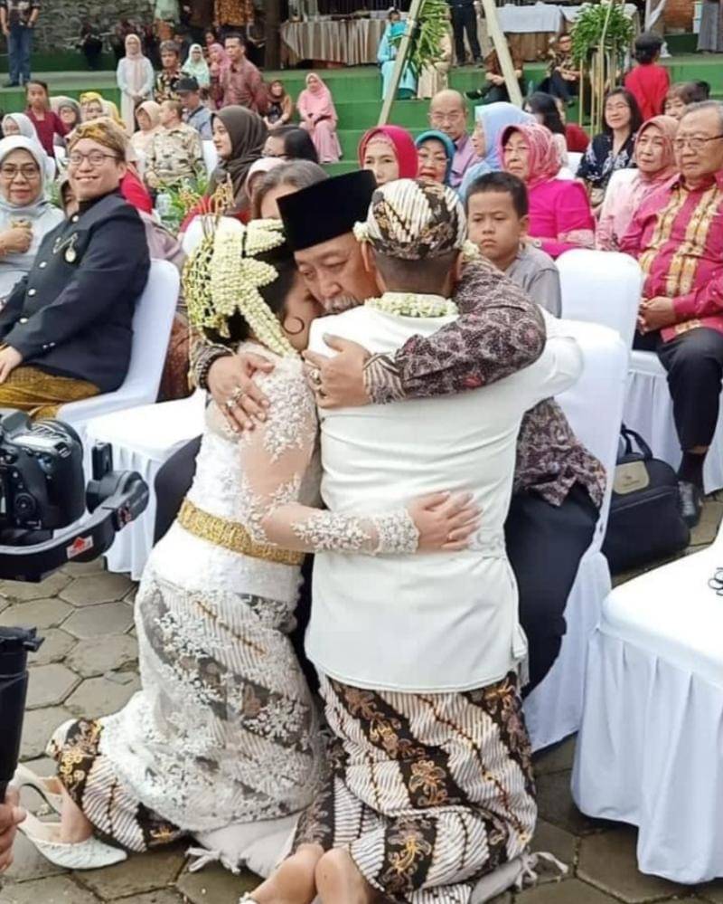 Instagram.com/indrowarkop_asli