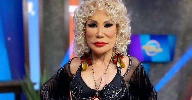 Artis Meksiko Lyn May Umumkan Kehamilan di Usia 69 Tahun