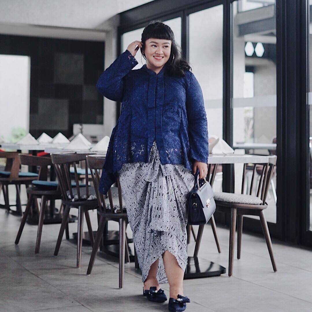 instagram.com/tiraemon