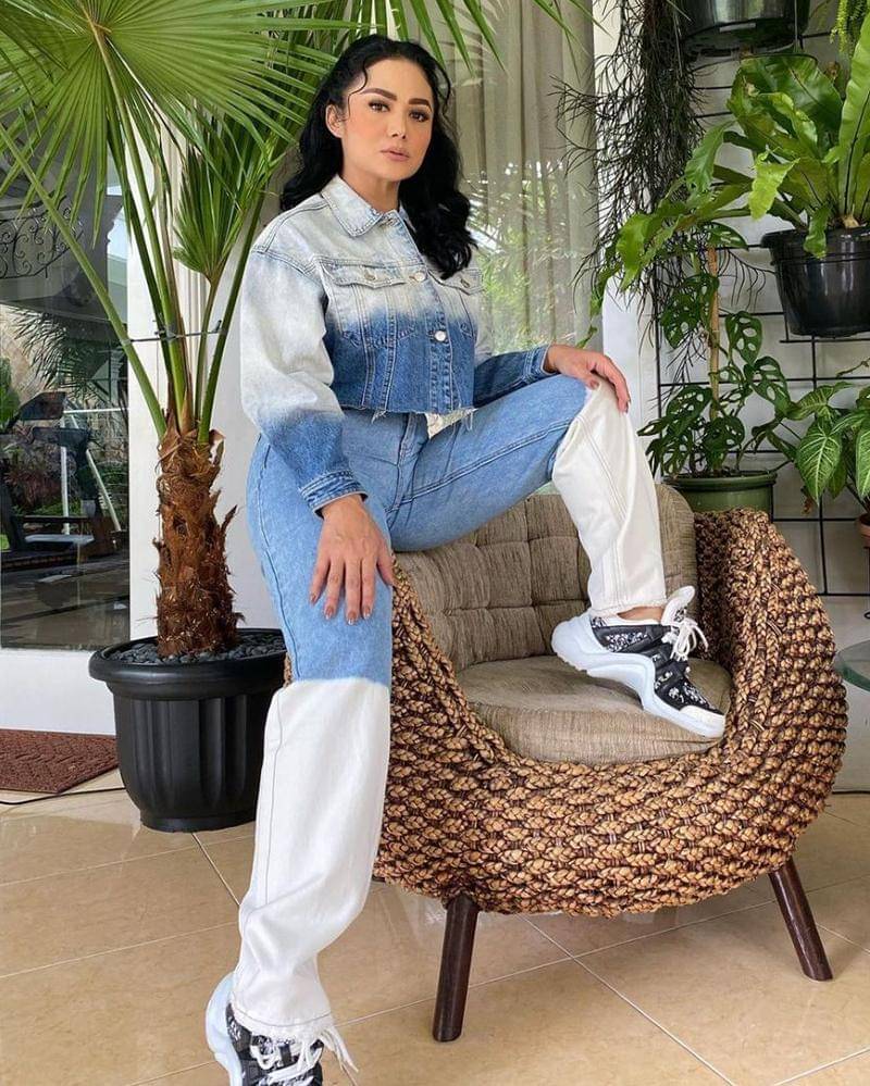 Instagram.com/krisdayantilemos