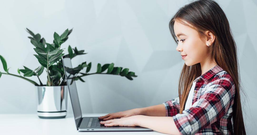 Freepik/artursafronovvvv