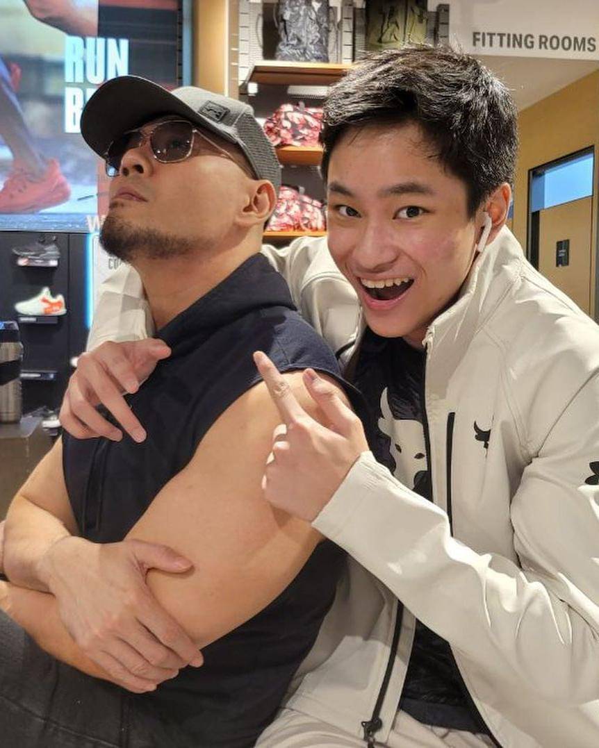 Instagram.com/azkacorbuzier