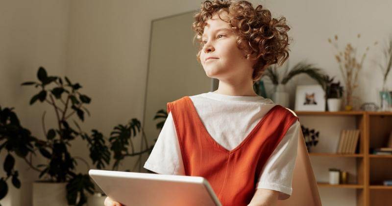 Pexels/Julia M Cameron