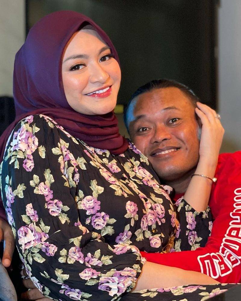 Instagram.com/nathalieholscher