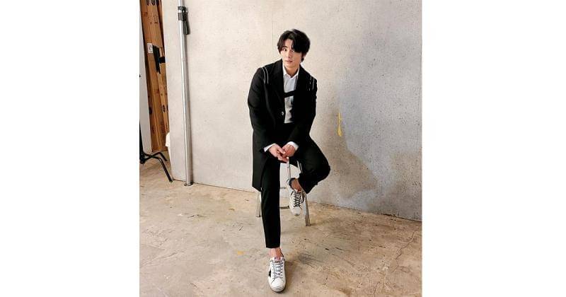 instagram.com/moa_ent