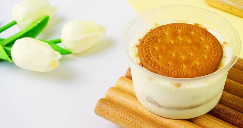 Shutterstock/dwimulyani