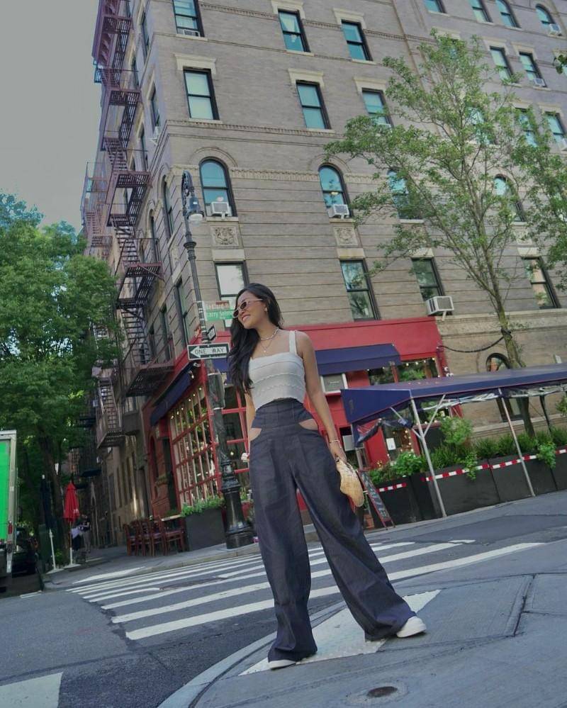 Instagram/rachelvennya