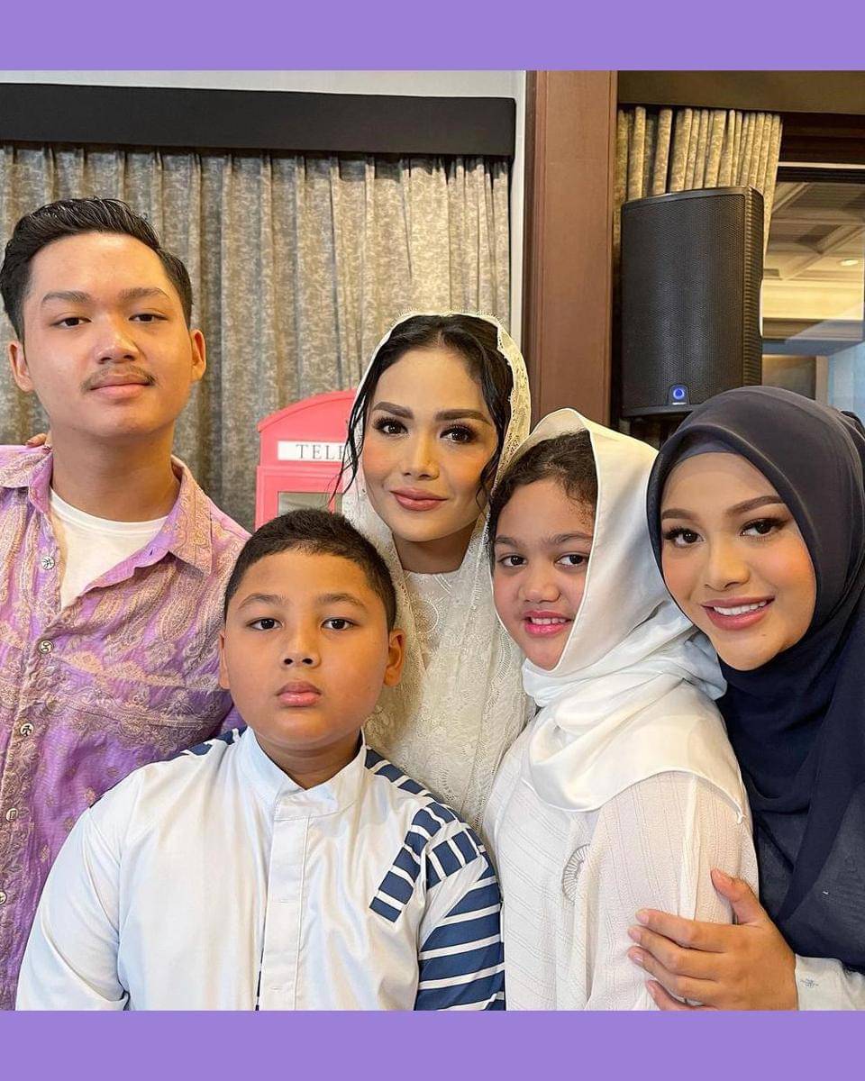 Instagram.com/krisdayantilemos