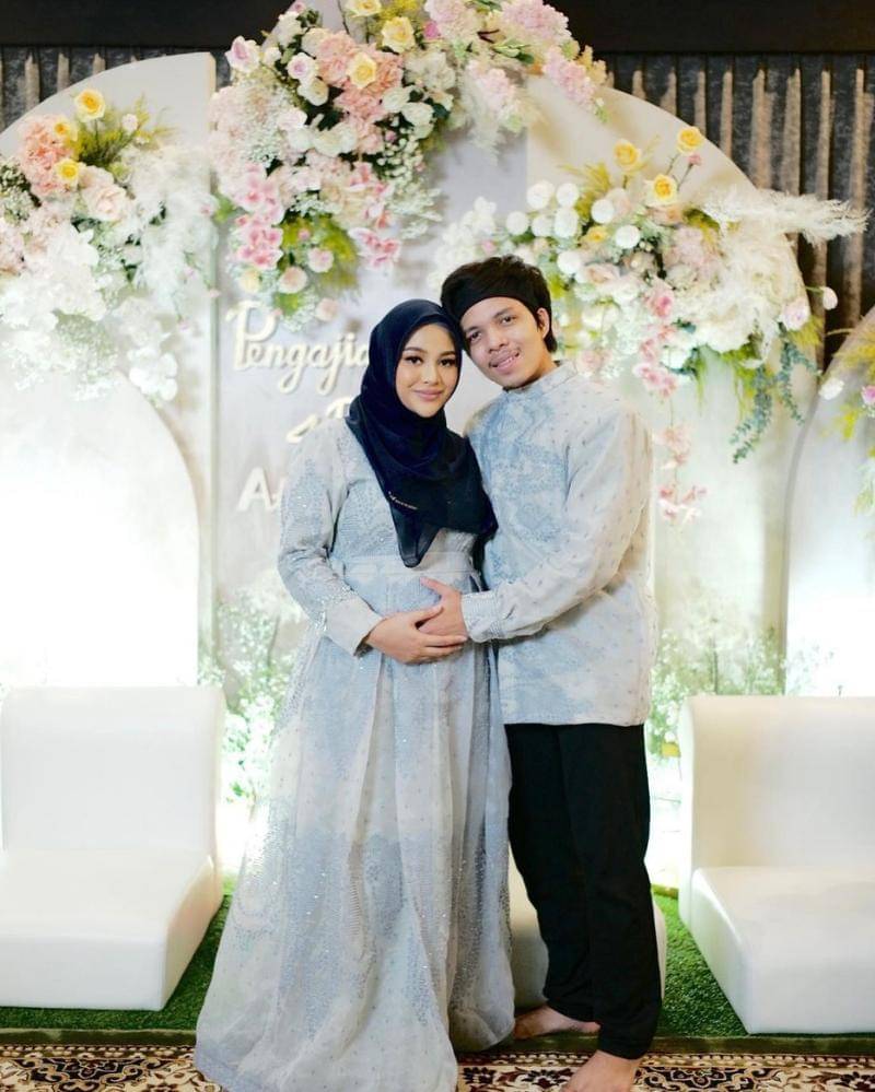 Instagram.com/aurelie.hermansyah