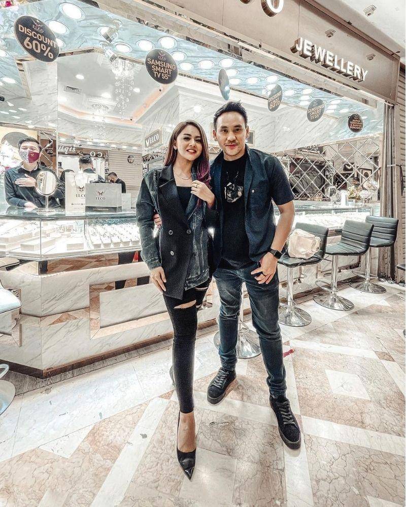 Instagram.com/jenitajanet