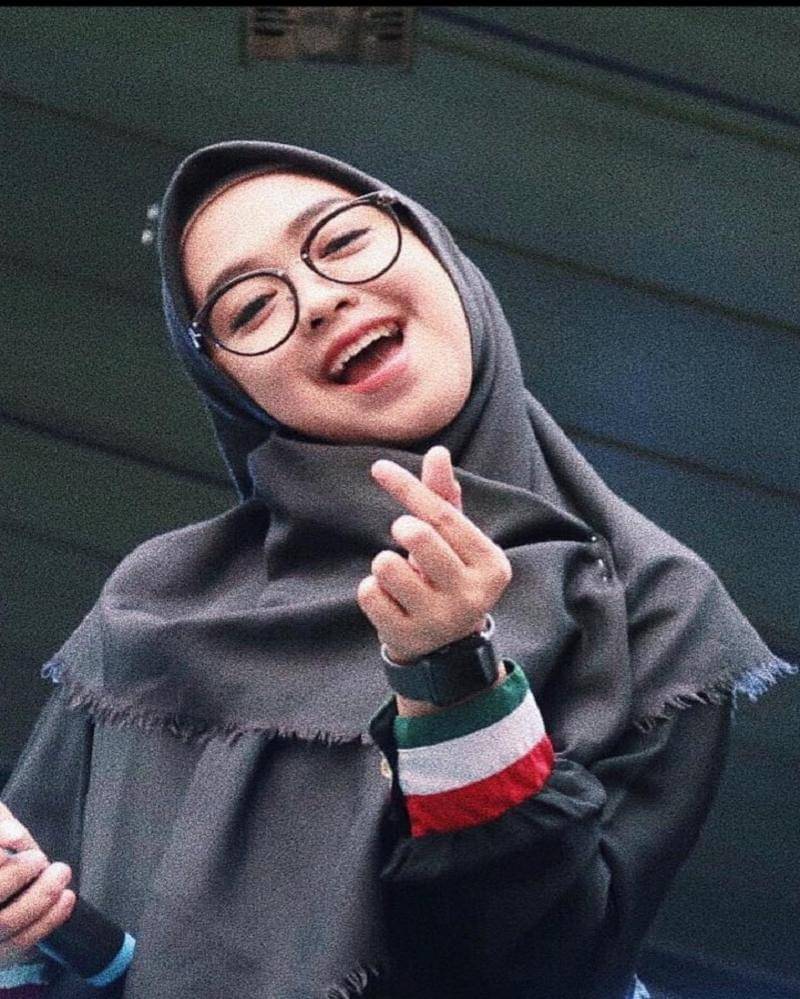 instagram.com/riaricis1795