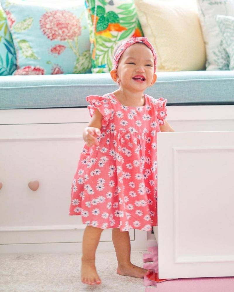 Instagram.com/missclaireherbowo