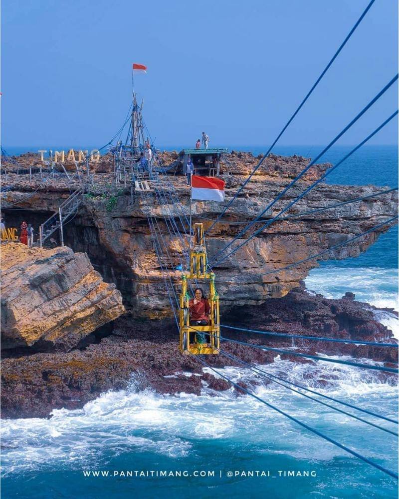 Instagram.com/pantai_timang