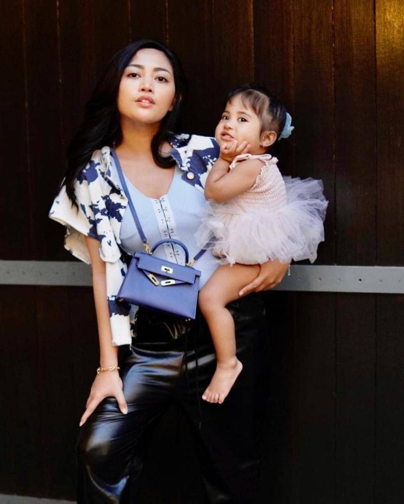 Instagram.com/rachelvennya