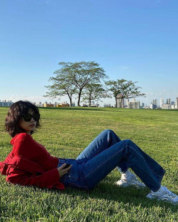 Instagram.com/hoooooyeony