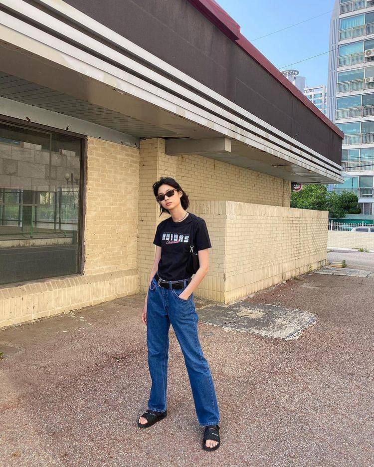 Instagram.com/hoooooyeony