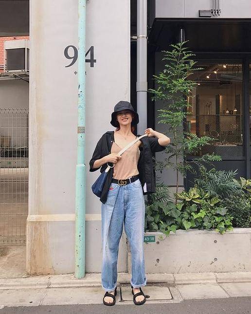 Instagram.com/hoooooyeony