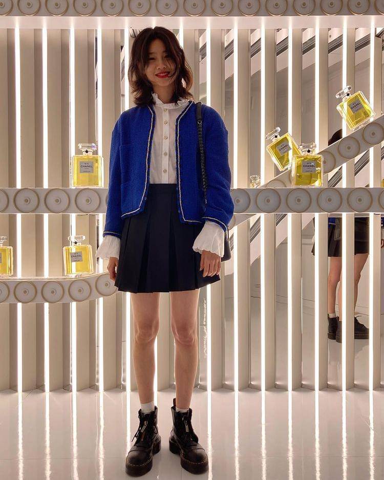 Instagram.com/hoooooyeony