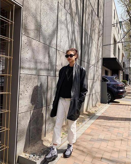 Instagram.com/hoooooyeony