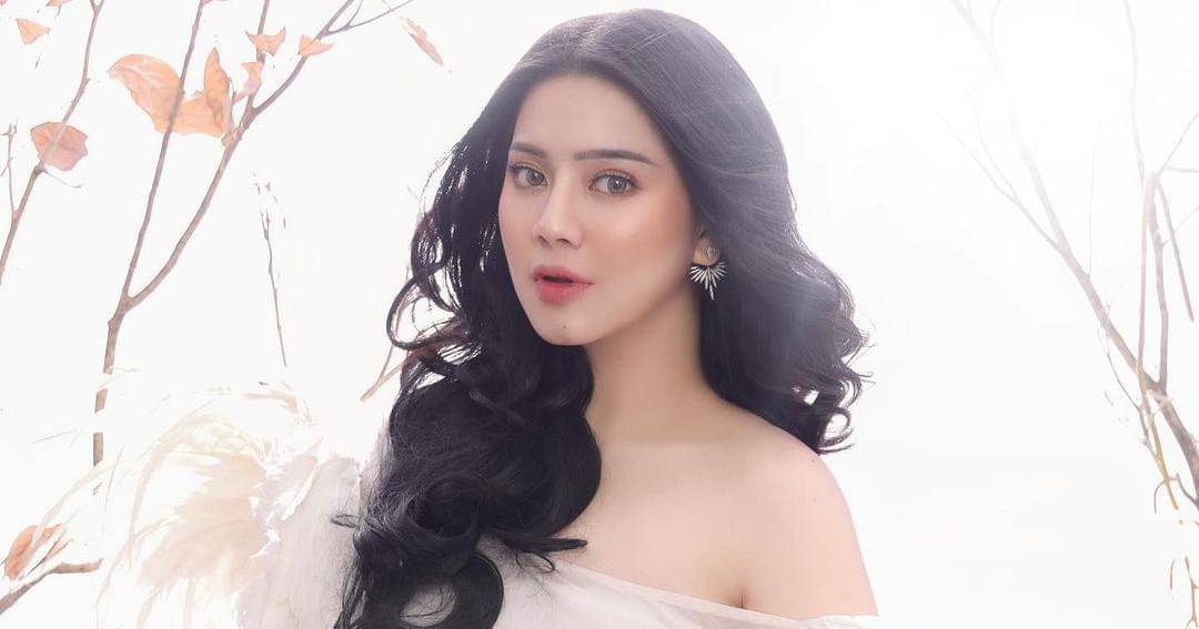 Instagram.com/felicyangelista_