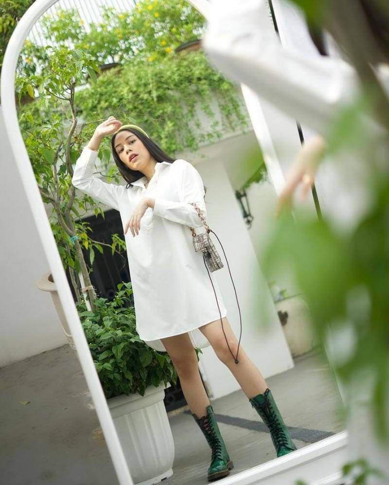 Instagram/athenathalia