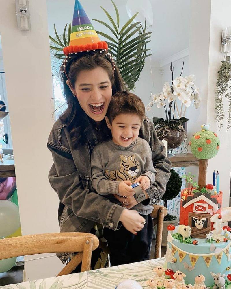 Instagram.com/carissa_puteri