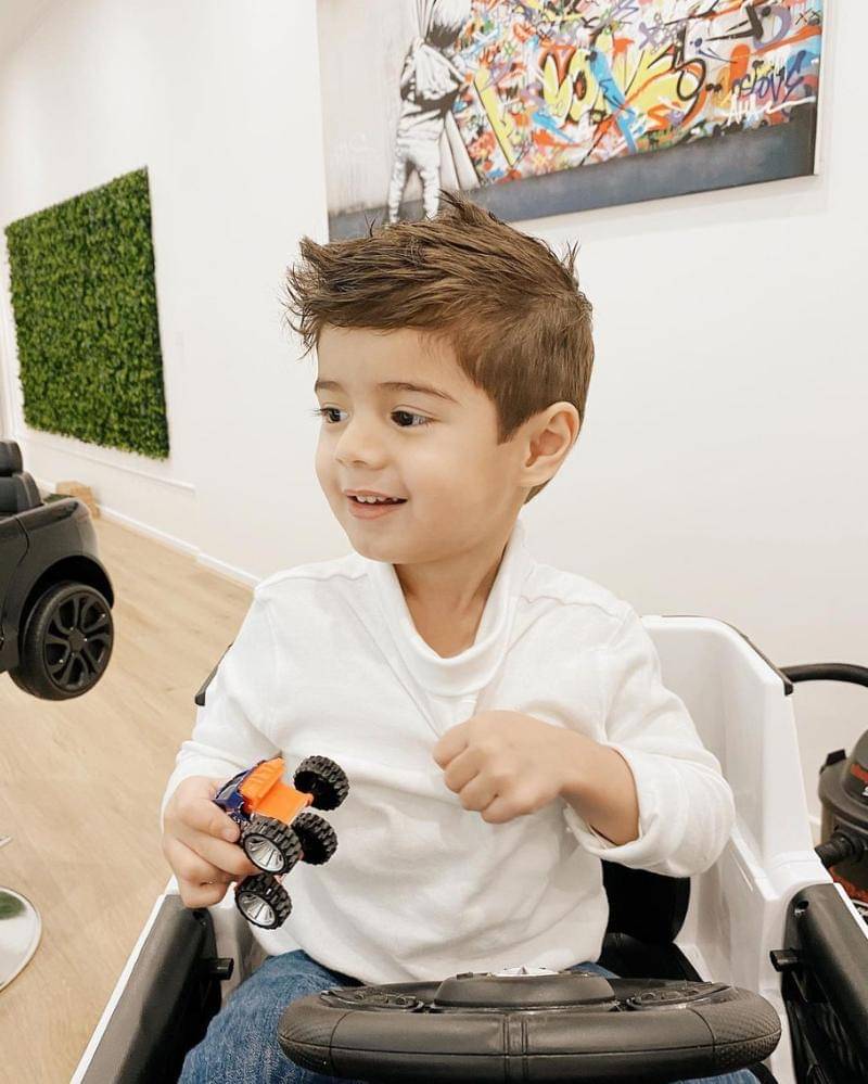 Instagram.com/carissa_puteri