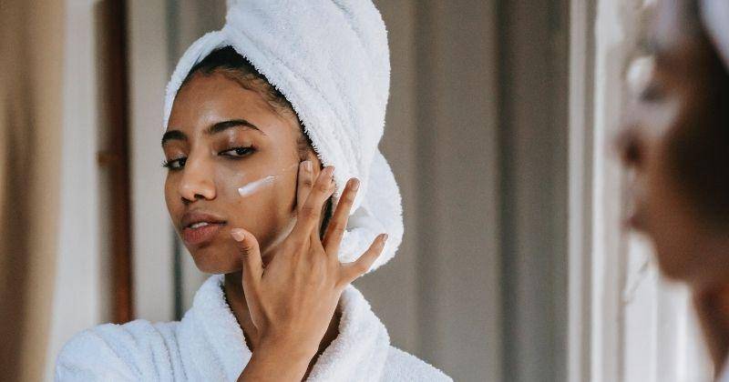 7 Rekomendasi Moisturizer untuk Kulit Berminyak, Catat!