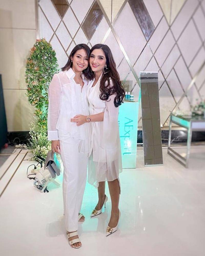 Instagram.com/riniyulianti