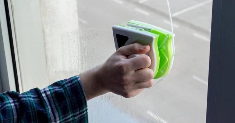 Shutterstock/CrisZDe